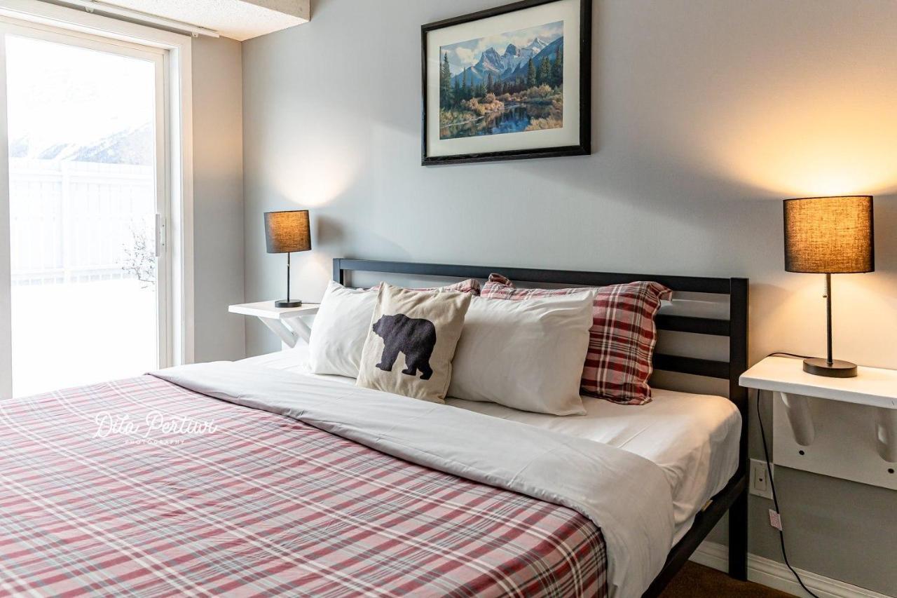 Canadian Rockies Chalets Canmore Eksteriør billede